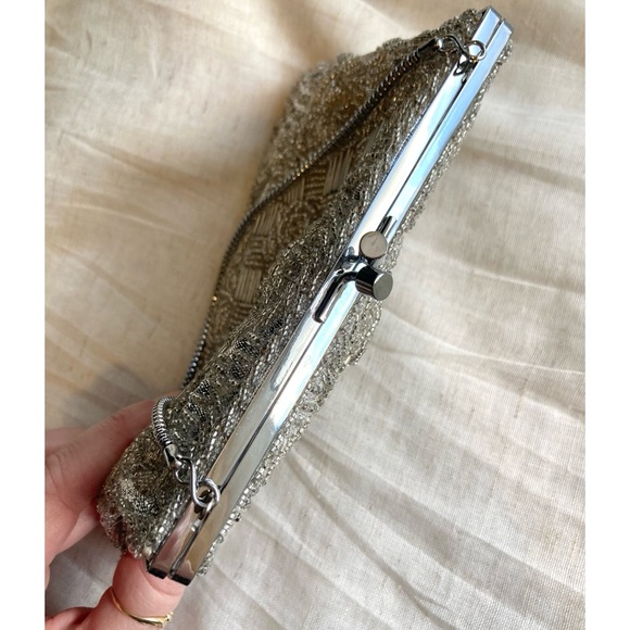 Vintage Hong Kong Silver Beaded Evening Bag Clutch Wristlet Kisslock - Picture 5 of 12